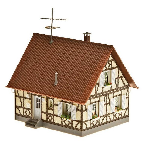Faller 130221 Einfamilienhaus mit Fachwerk