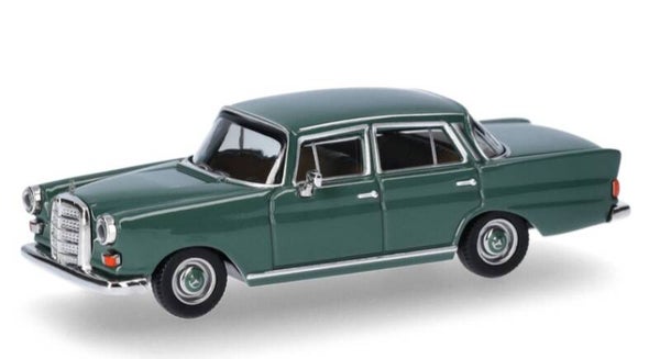 Herpa 420457-004 1:87 Mercedes-Benz 200 Heckflosse, moosgrün