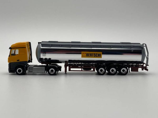 Herpa 1:87 Mercedes-Benz Actros StreamSpace 2.5 Bertschi