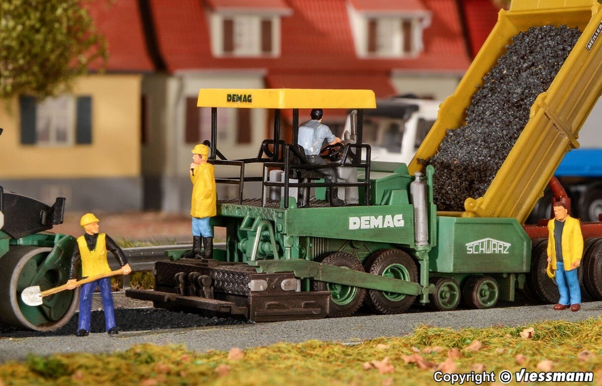 Kibri 11658 H0 DEMAG Straßendeckenfertiger DF120P SchwarzBau
