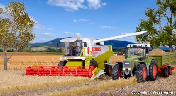 Kibri 12263 H0 CLAAS Mähdrescher mit Schneid- und Maisgebiss