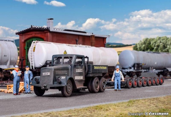 Kibri 13570 H0 KAELBLE Zugmaschine mit Straßenroller