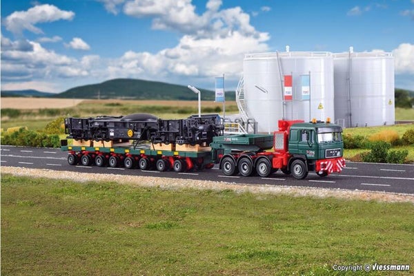 Kibri 13601 H0 MAN SK mit SCHEUERLE Plattformwagen und Unterteil Schienenkran