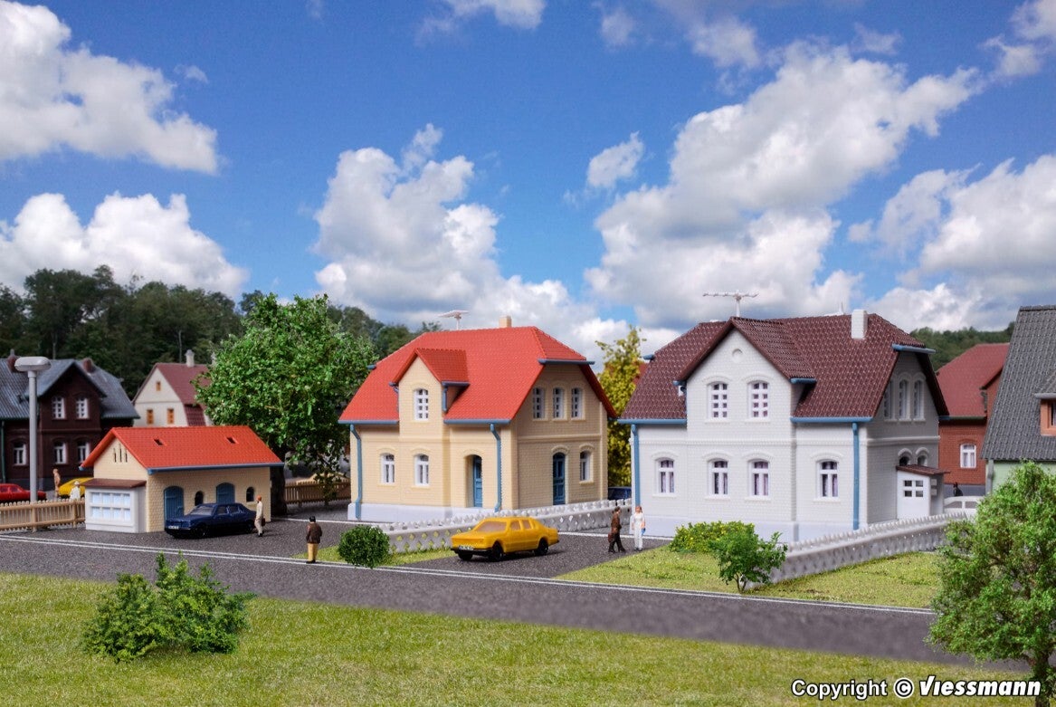 Kibri 36827 Z Siedlungshaus Ruhrstraße, 2 Stück und ein Nebengebäude
