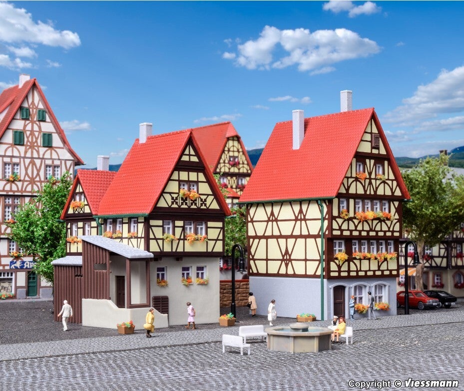 Kibri 37100 N Fachwerkhaus und Torhaus