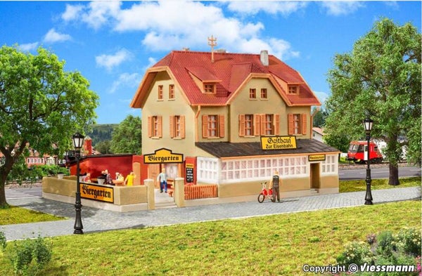 Kibri 37114 N Gasthaus zur Eisenbahn mit Biergarten