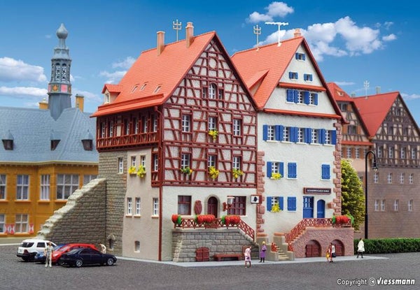 Kibri 37368 N Fachwerkhaus an der Stadtmauer, 2 Stück