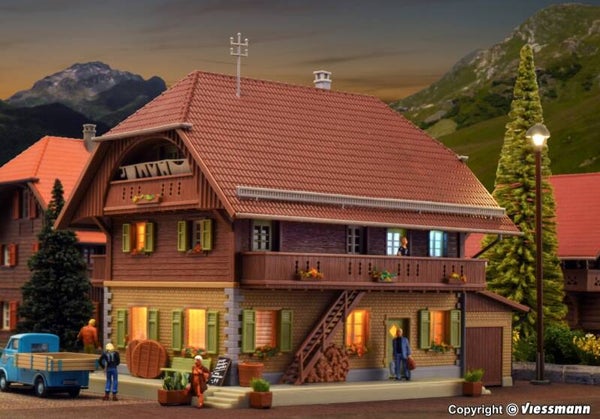 Kibri 38024 H0 Käserei Thal in Heimisbach inkl. Hausbeleuchtungs-Startset
