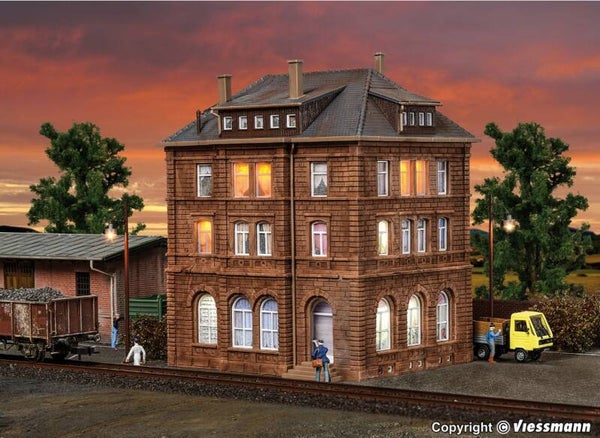 Kibri 38199 H0 Bahnbetriebsgebäude inkl. Hausbeleuchtungs- Startset