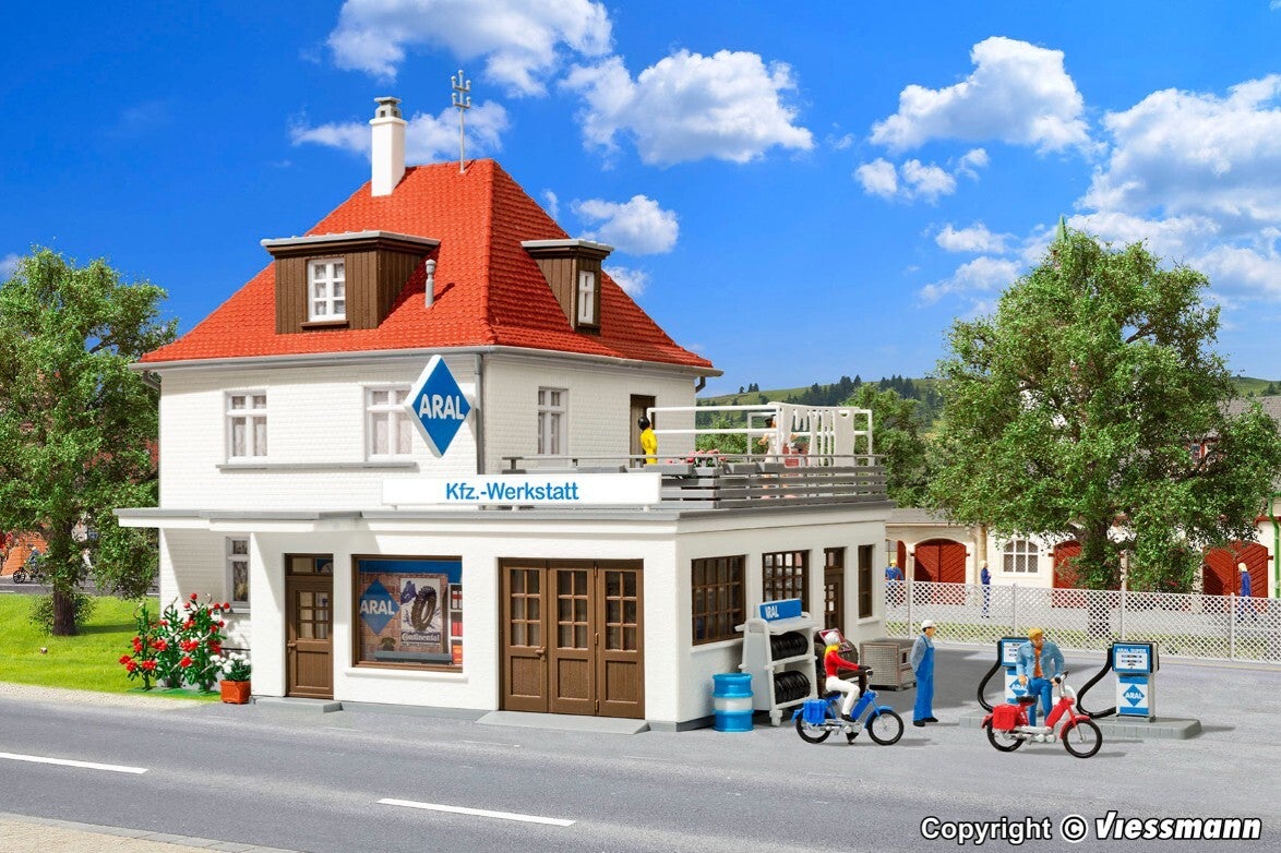 Kibri 38202 H0 Wohnhaus mit Werkstatt