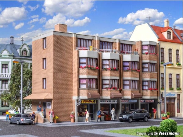 Kibri 38222 H0 Wohn- und Geschäftshaus