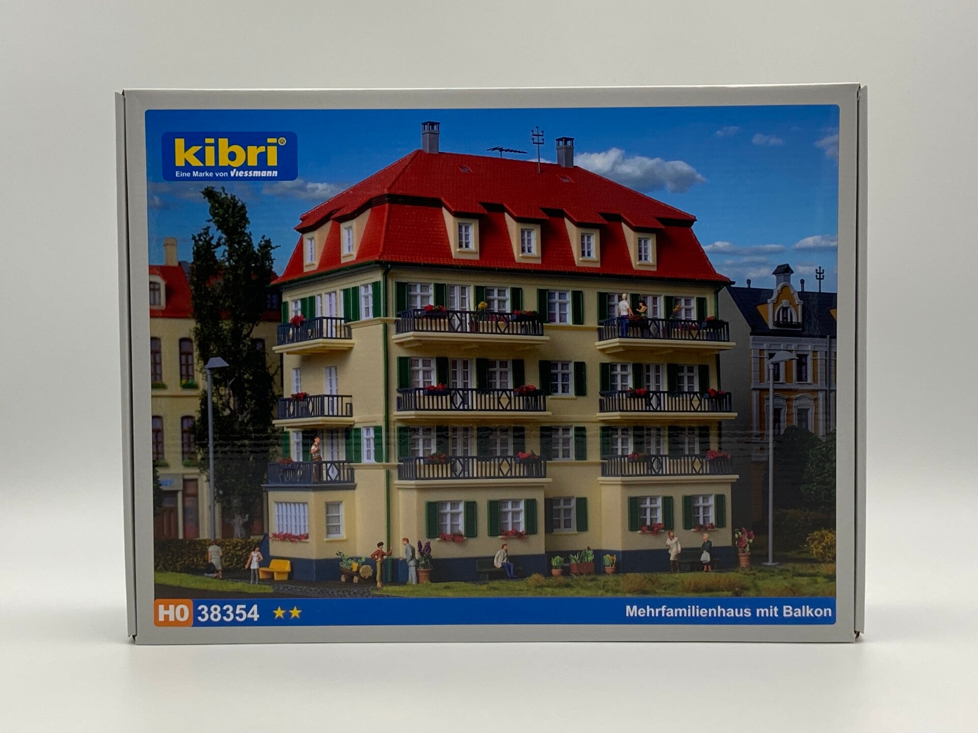 Kibri 38354 H0 Mehrfamilienhaus mit Balkon
