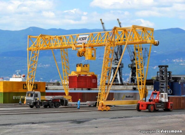 Kibri 38530 H0 DEMAG Containerkran