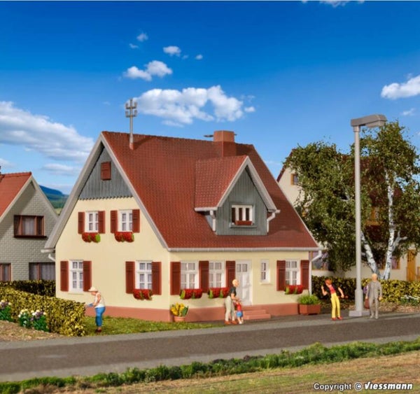 Kibri 38713 H0 Wohnhaus Amselweg