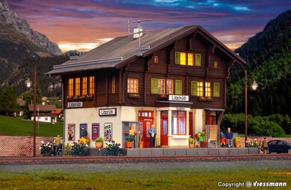 Kibri 39497 H0 Bahnhof Litzirüti inkl. Hausbeleuchtungs-Startset