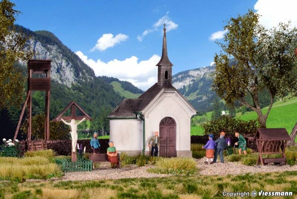 Kibri 39780 H0 Kapelle in Hirschbichl mit Zubehör