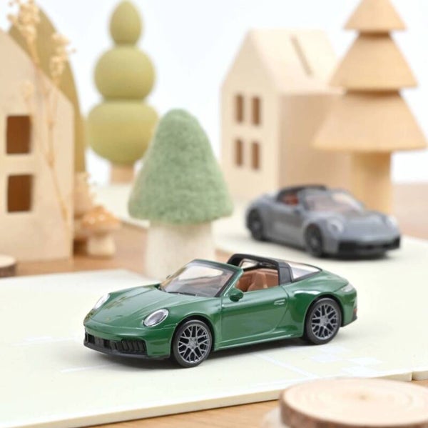 Norev 750074 1:43 Porsche 911 GTS Targa, british racing green, Bj 2024, Jet-Car