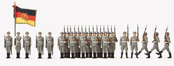 Preiser 16593 Wachaufzug der NVA, Deutsche Demokratische Republik