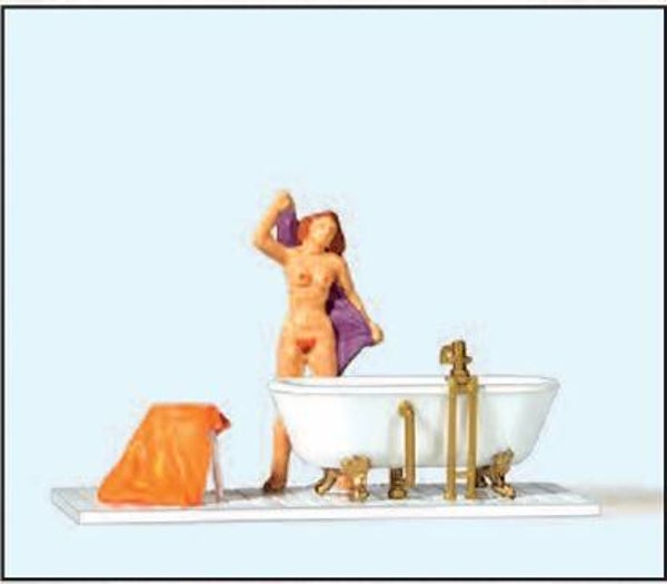 Preiser 28159 Frau an der Badewanne