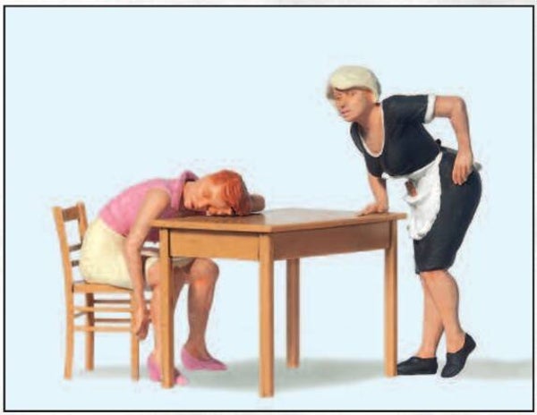 Preiser 45145 Schlafender Gast, Kellnerin