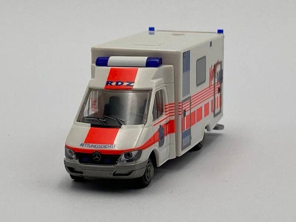 Rietze 61522 1:87 Mercedes-Benz Wietmarscher RTW Kanton Zug