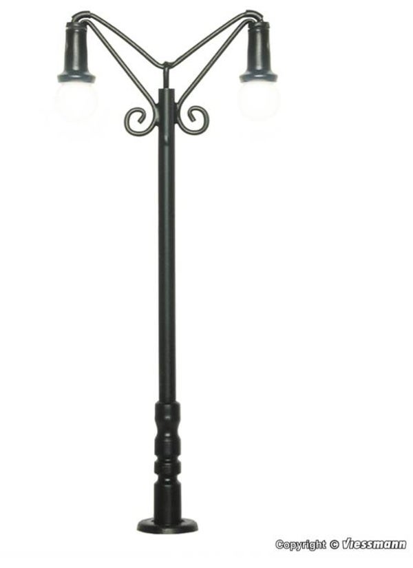 Viessmann 6015 H0 Nostalgische Leuchte, zweiflammig, 2 LEDs warmweiß