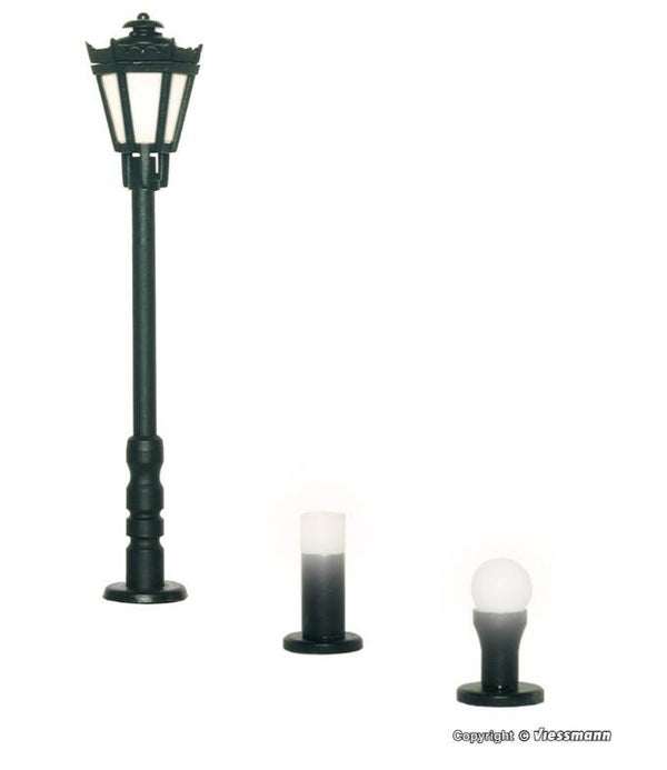Viessmann 6160 H0 Gartenleuchten-Set, 3 Leuchten, schwarz, LED warmweiß