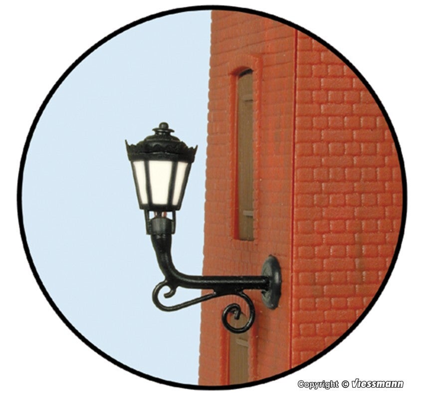 Viessmann 6471 N Wandlaterne, LED warmweiß