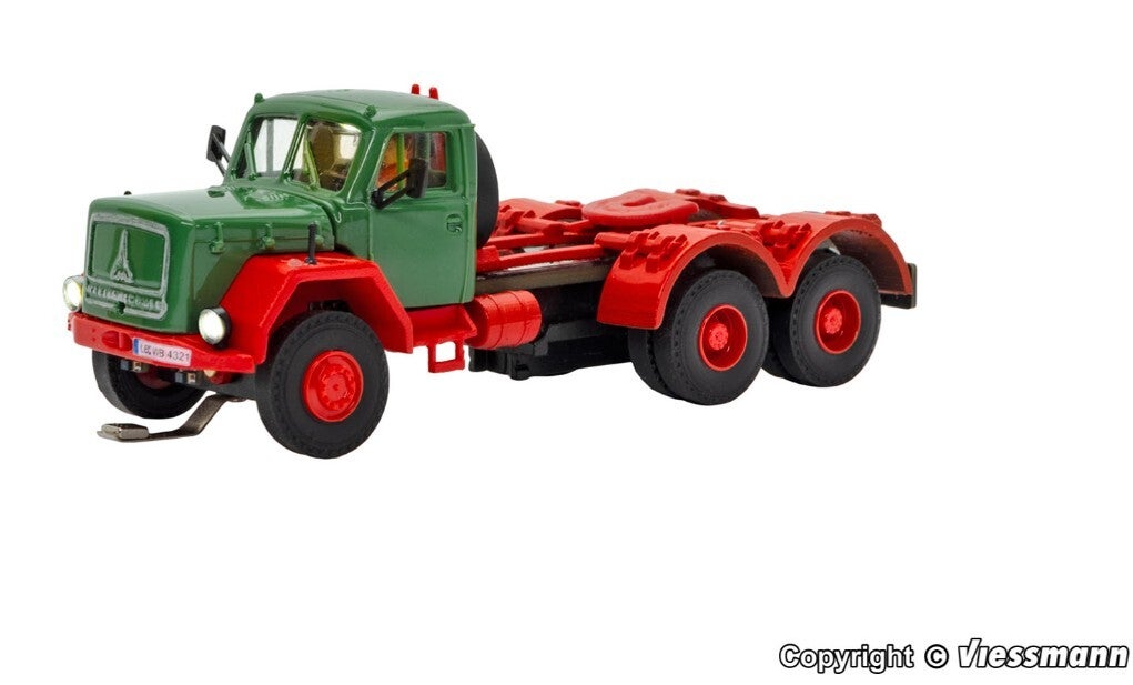 Viessmann 8012 H0 MAGIRUS DEUTZ 3-achs Sattelschlepper