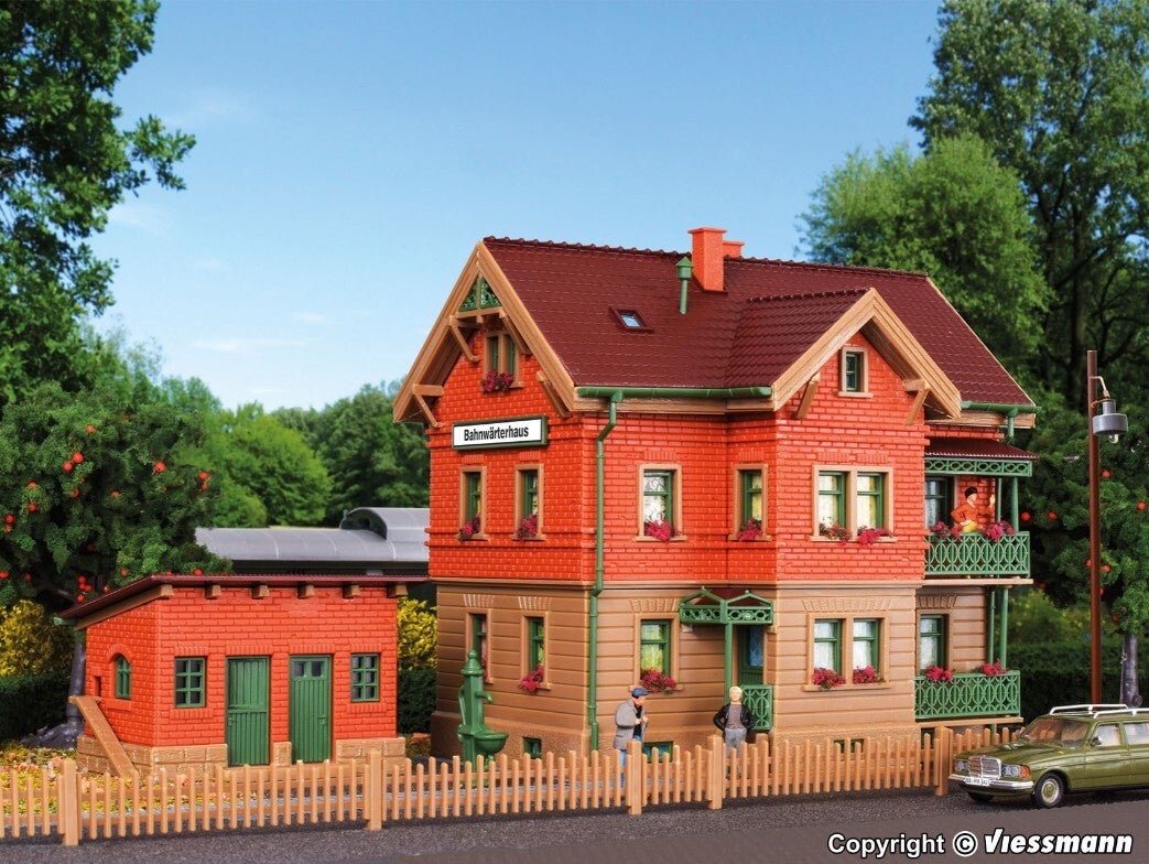 Vollmer 43529 H0 Bahnwärterhaus Esslingen mit Hühnerstall und Gartenzaun