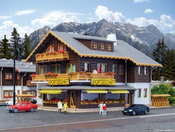 Vollmer 47763 N Sportgeschäft mit Inneneinrichtung und LED-Beleuchtung
