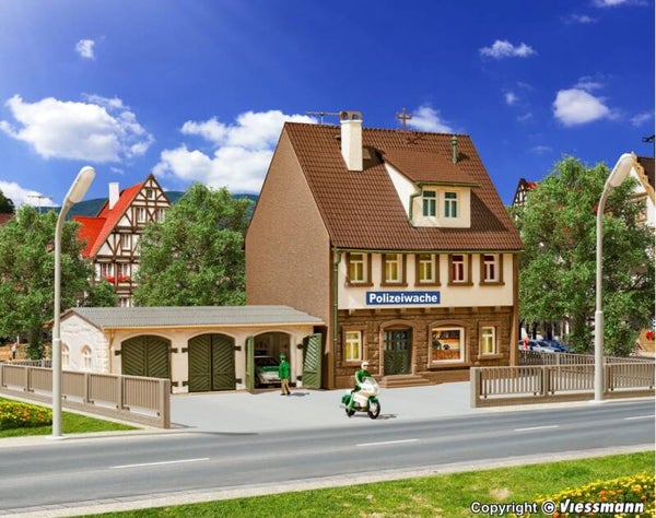 Vollmer 47776 N Polizeiwache mit Garage, dreiständig