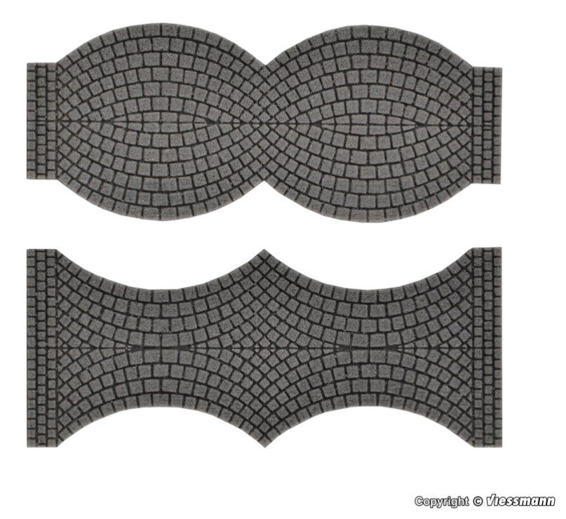 Vollmer 48244 H0 Strassenplatte Kopfsteinpflaster aus Steinkunst, je 2 Endstücke, L 1,7 cm x B 8 cm