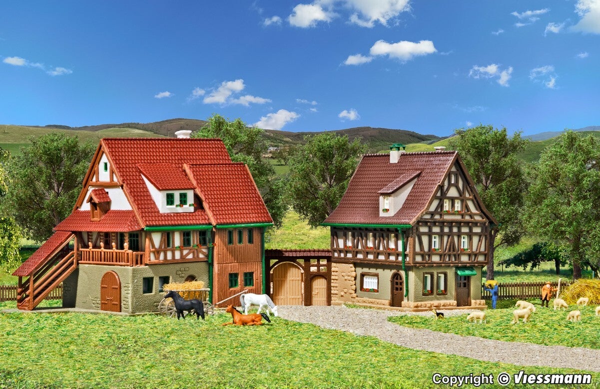 Vollmer 49530 Z Fachwerkhaus mit Hoftor