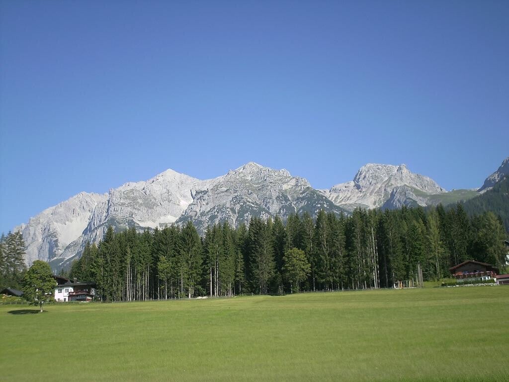 blick-dachsteinmassiv-standard-th3ywk.jpg