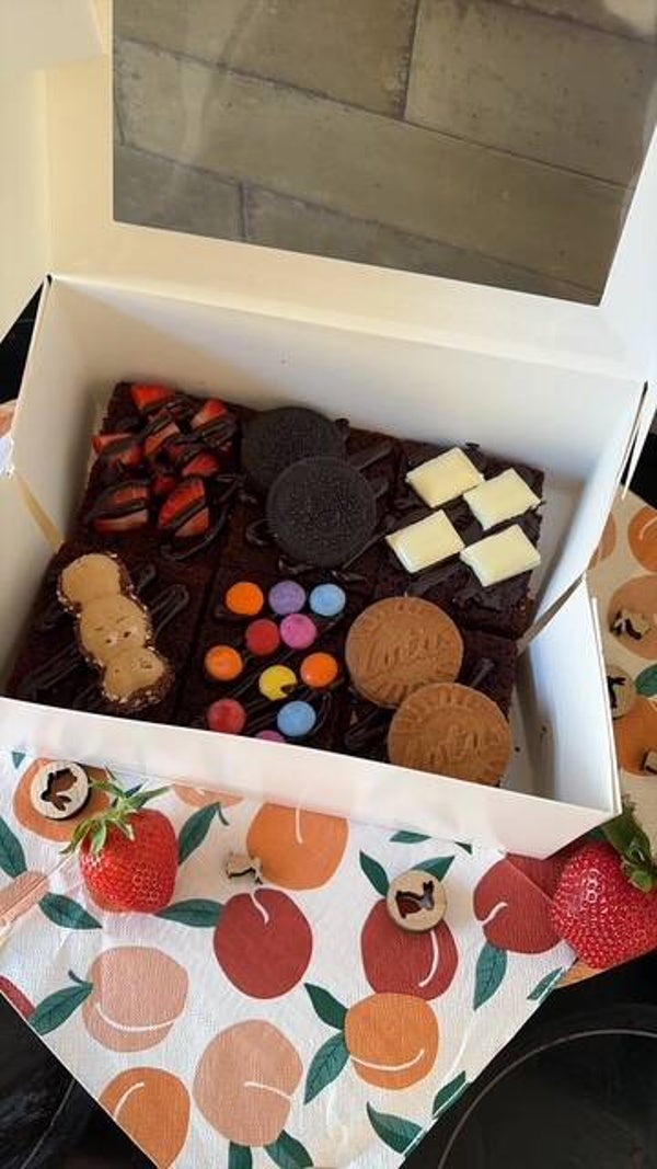 Brownie treat box