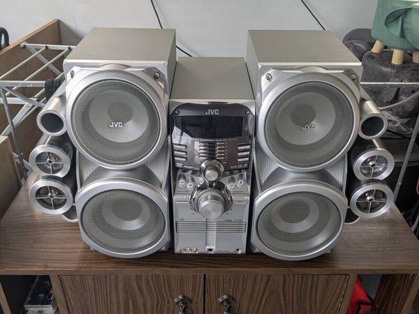 CHAINE STÉRÉO JVC CA-HXD77 540 WATTS RMS AVEC MANETTE