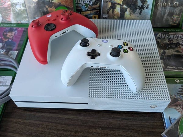 Console de jeu XBOX ONE série S avec 2 manettes et 21 jeux