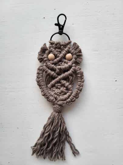 handgefertigte Makrameeeule S