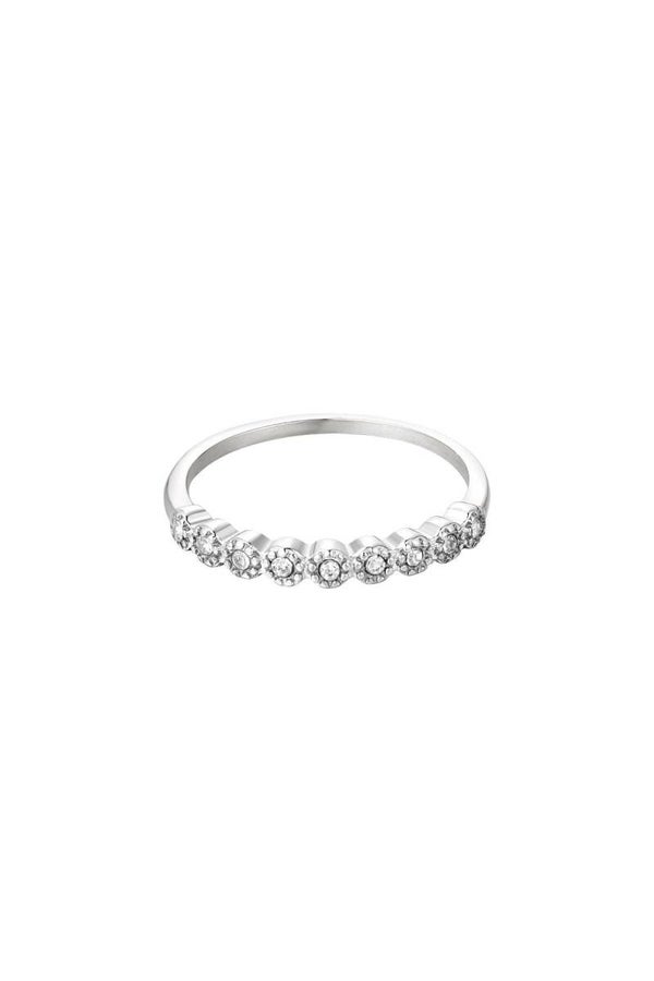 Ring bezet met Zirkonium Steentjes
