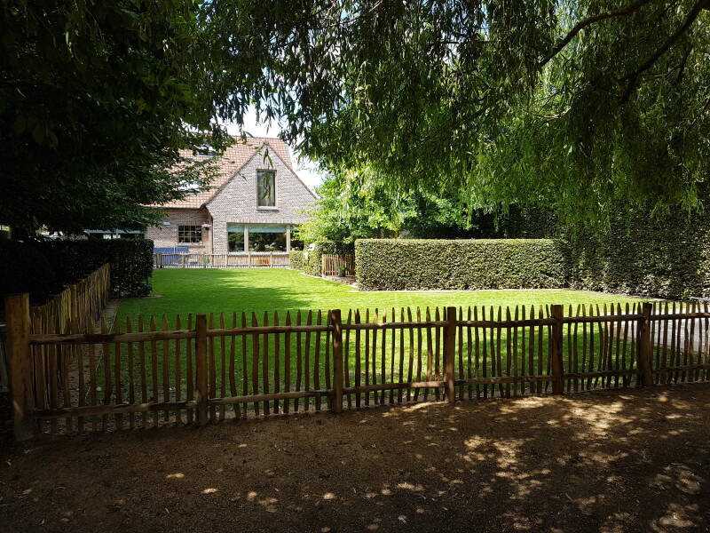 Svenhof kastanje omheining