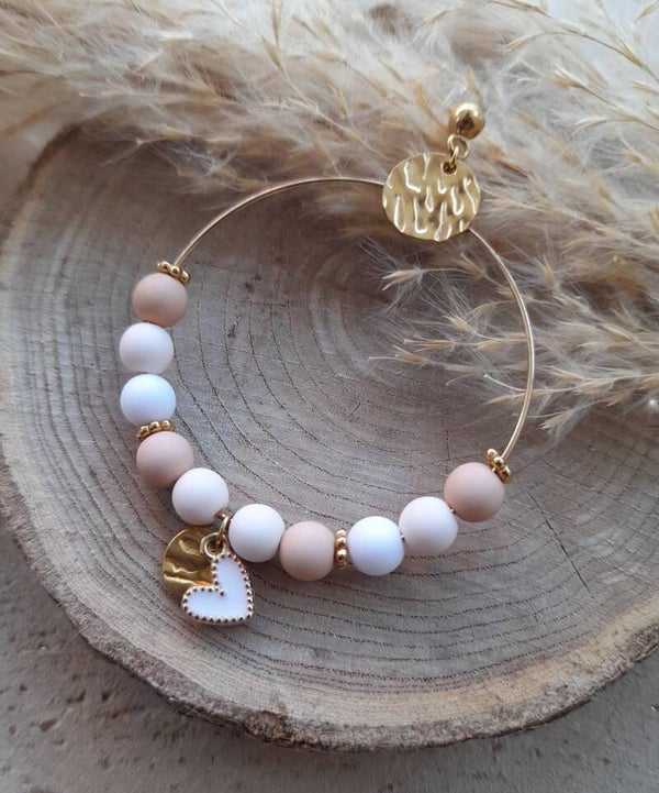 Créoles fantaisies coeur beige & blanc
