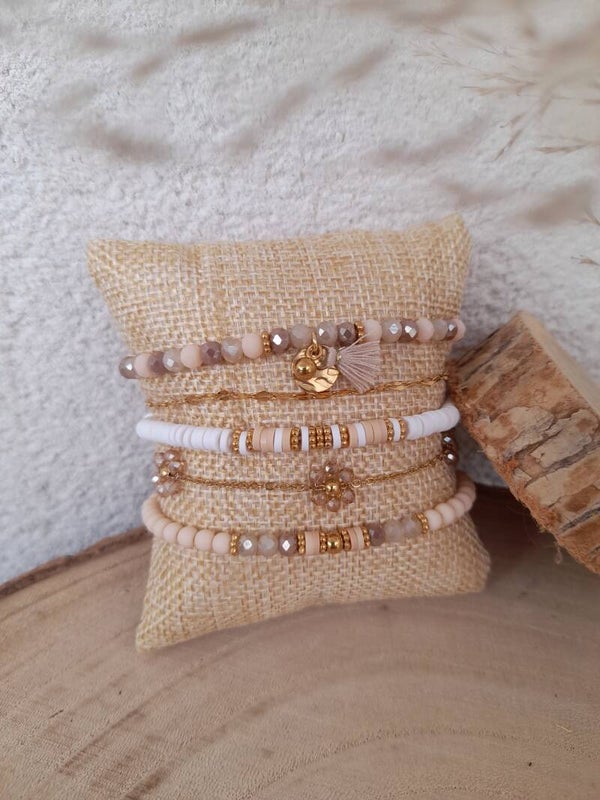 Bracelets beige transparents mixte de perles