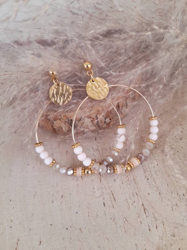 Boucles beige brillant
