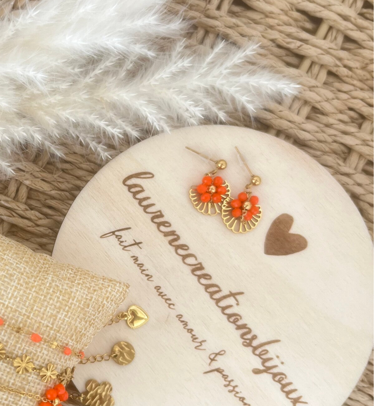 Boucles fleurs oranges