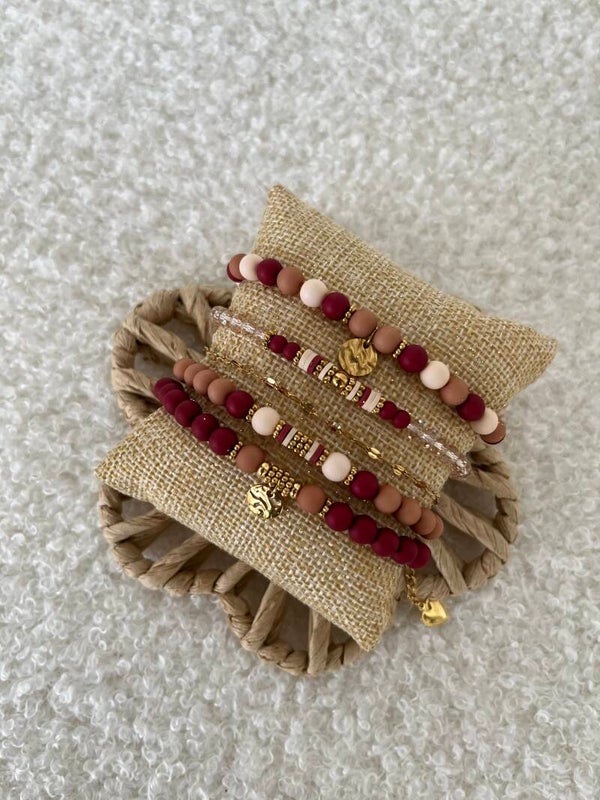 Bracelets bordeaux ( 5 modèles )