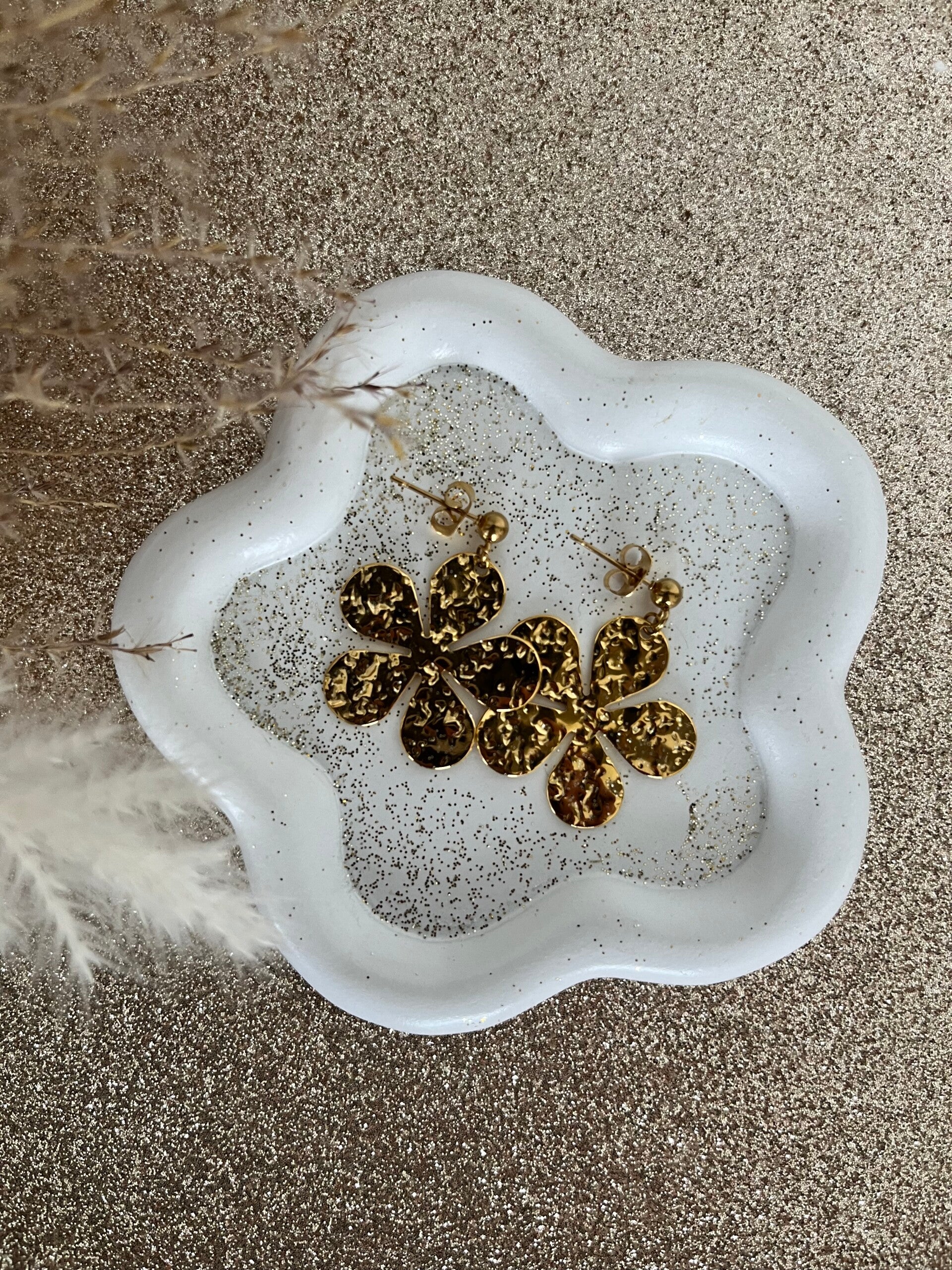 Boucles fleurs dorés