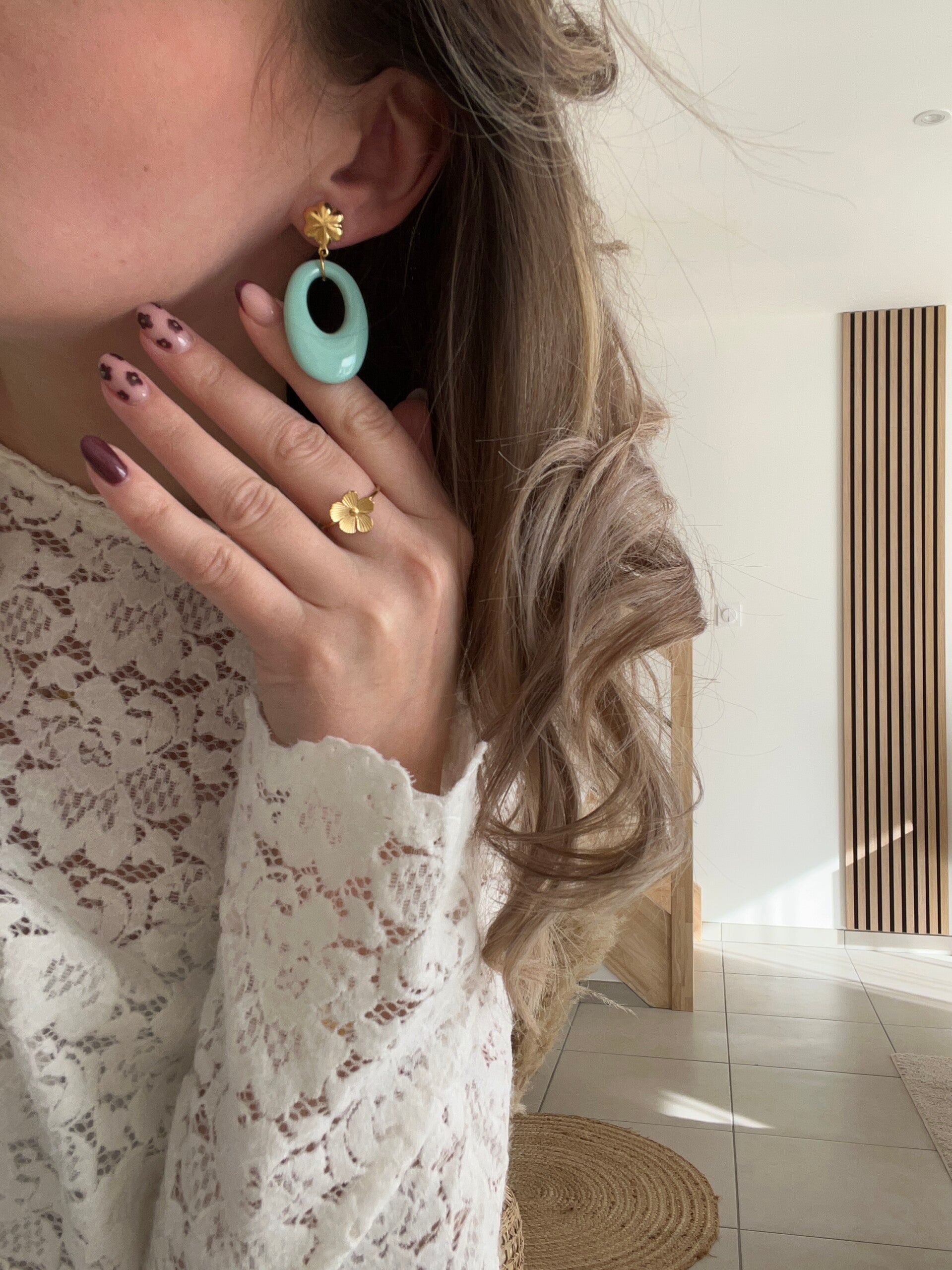 Boucles fleur vert d’eau