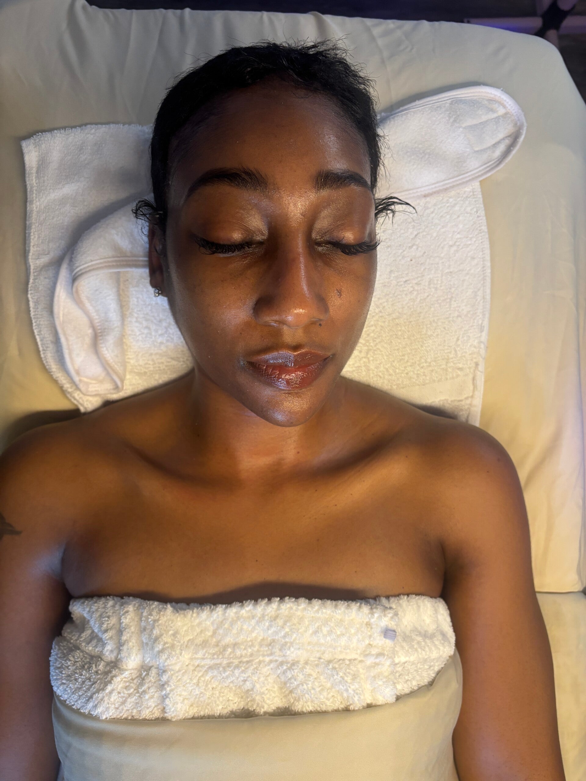 Best facial in Alpharetta GA- customized skincare treatment for acne, hydration and glow