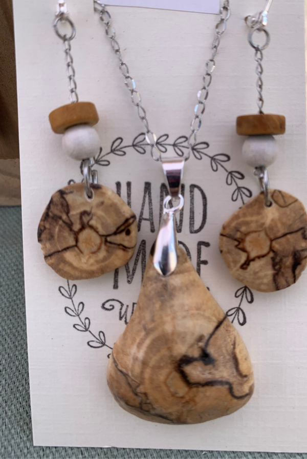 Parure collier pendentif / boucles d'oreilles bois de hêtre échauffé